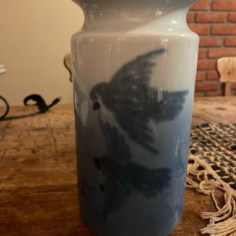 Vakker vase fra Porsgrunn Porselen