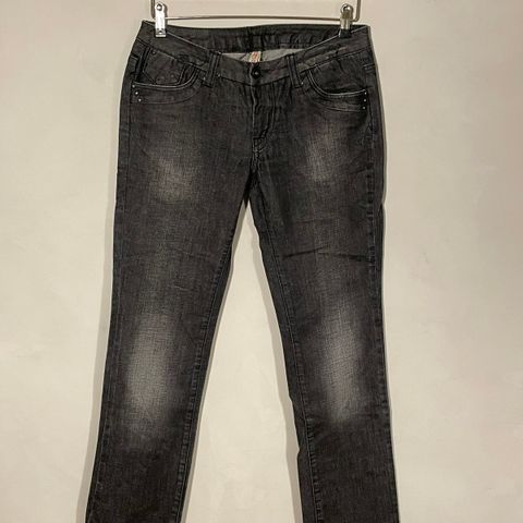 Jeans med studs (90-2000 talls vintage) Y2K