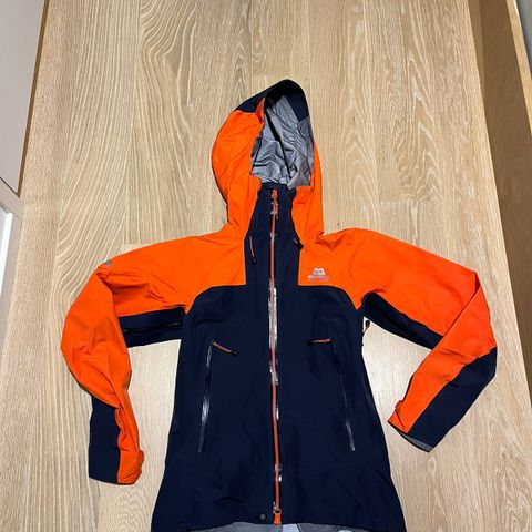 Mountain Equipment Goretex skalljakke str xs, dame