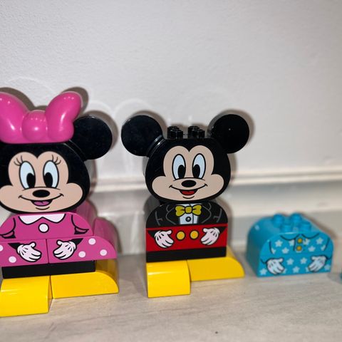 Duplo min første Minnie og mikke mus