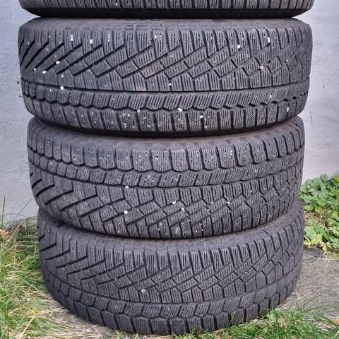 215/60r17 continental vinterdekk