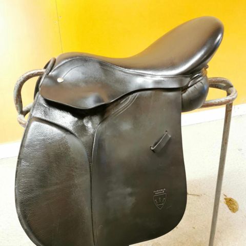 Flexible saddle