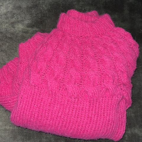 Jackie genser m/l cerise i brushed alpaca silk garn dobbeltråd💗