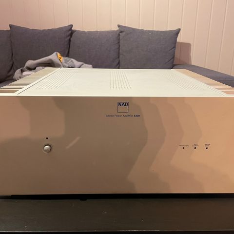 NAD S200