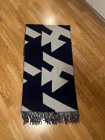 Tom Wood Virgin Wool Skjerf (scarf)