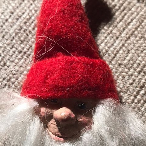 Nisse hodet.