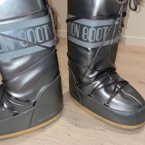 Moon Boots, nesten ikke brukt