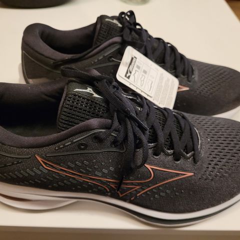 Mizuno Wave Rider 25 str. 42