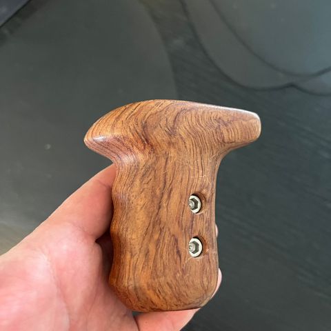 Smallrig 1891B Wooden grip left side