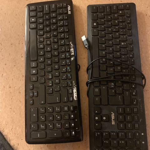 tastatur 200/250 kr