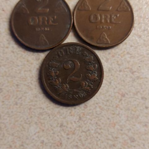 Norske 2 ører fra 1898, 1913, 1937, 1939 og 1949.