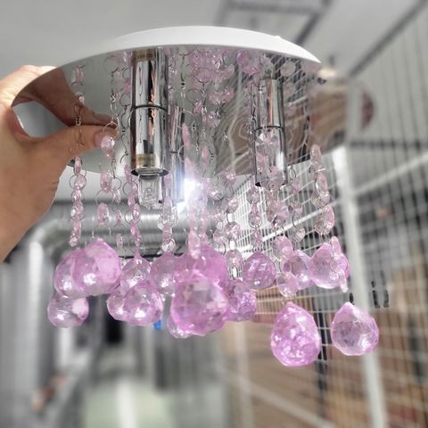 Taklampe HYDRA med lilla krystaller