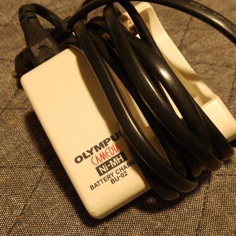 AAA & AA 1.2v lader Olympus Camedia Ni-MH Battery Charger BU-02