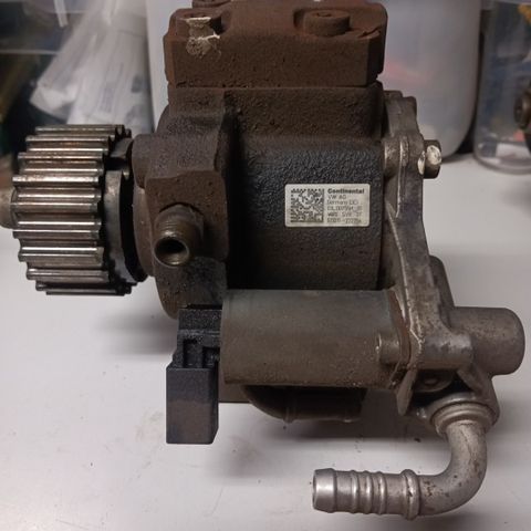 Diesel pumpe 03l130755h