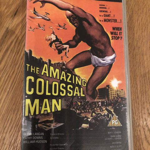 The amazing colossal man (VHS).