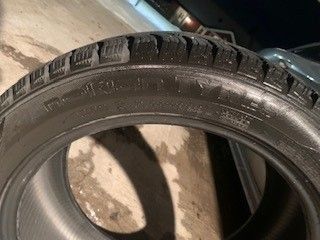 4 stk Nokian Hakkapelita R 3 vinterdekk 245/45/18 piggfritt