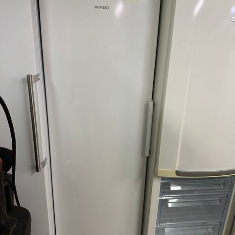 Siemens kjøleskap H.185 cm med garanti