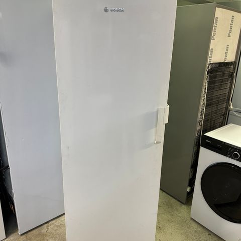 BOSCH kjøleskap H.185 cm med garanti