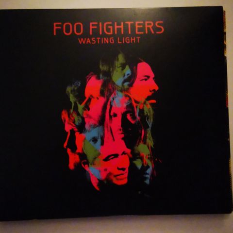 Foo Fighters - Wasting Light (CD)