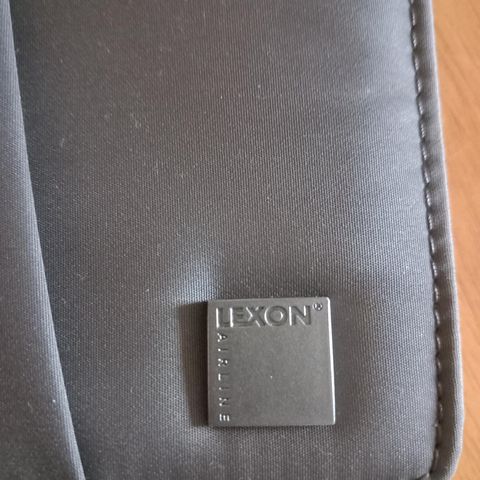 LEXON design Airline reisemappe Micro fiber Taupe