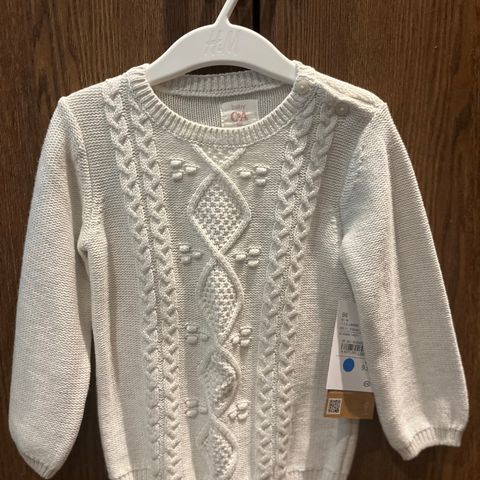 Grå/hvit genser i 100%bomull, str86/1-1.5år.