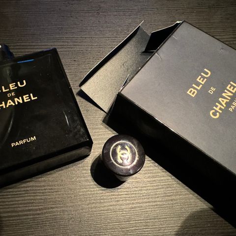 Selger Bleu de Chanel 100 ml Magnetisk kork