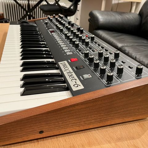 Sequential Prophet 6 selges!