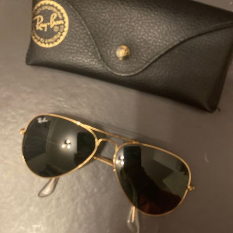 Ray ban