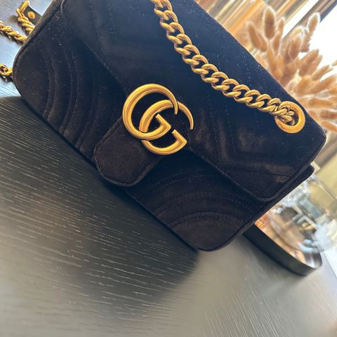 Gucci velvet veske