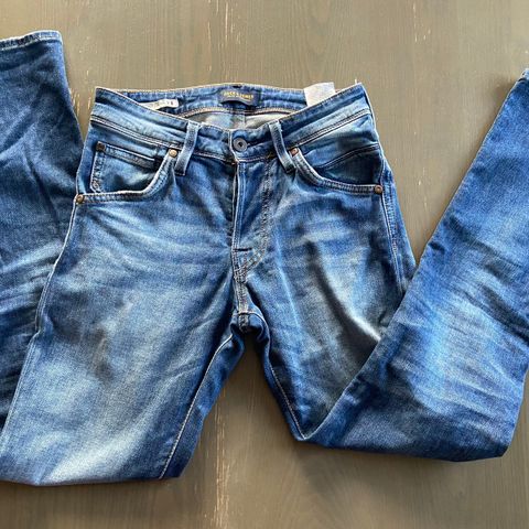 Diverse jeans og bukser