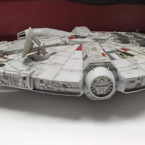 Star Wars Millennium Falcon byggesett Amt/Ertl