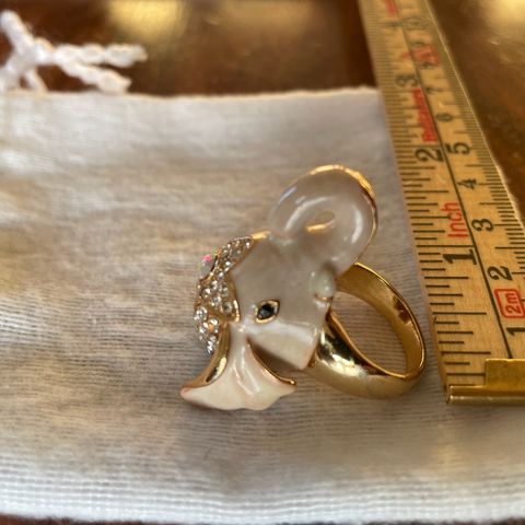 Elefant ring med steiner