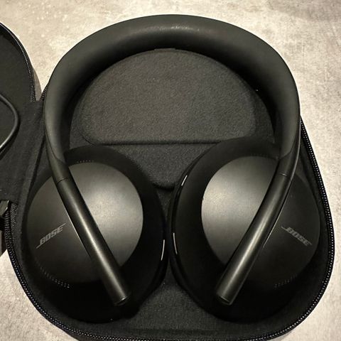 Bose NC 700 Headsett