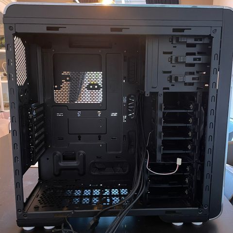 Cooler Master CM 690 III Sort (se beskrivelsen)