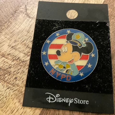 Disney pin