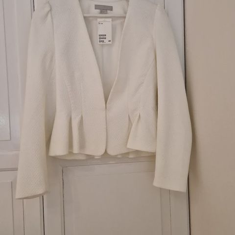 Ny blazer/jakke str 36, lappene på
