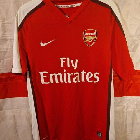 Arsenal drakt fra 2008/09 sesongen - str. Small