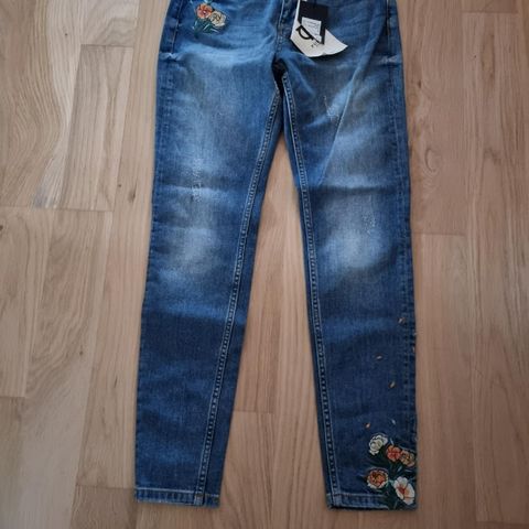 Ny Pulz jeans str. 25