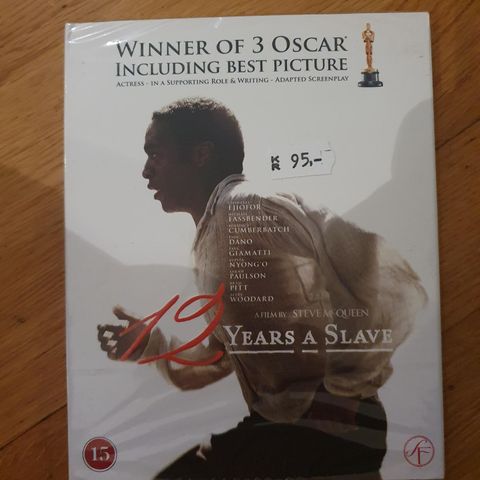 12 YEARS A SLAVE.  I PLAST