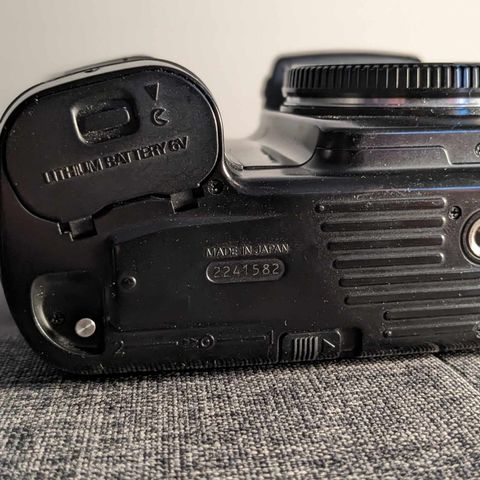 Nikon N6006 (f-601) Analog