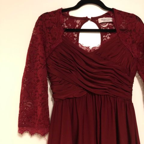 Rød kjole fra Bubbleroom