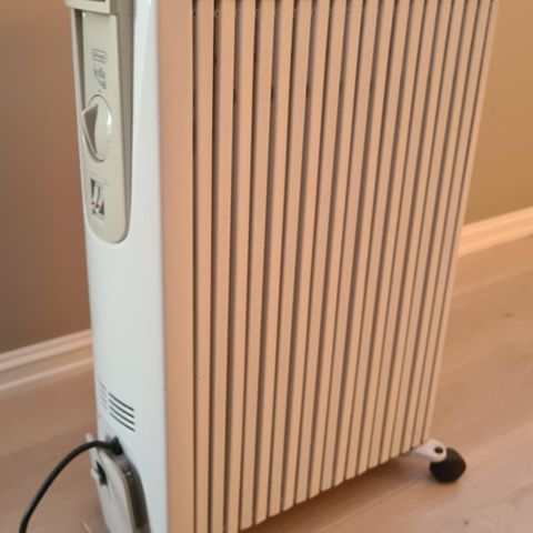 WILFA Delonghi Oljefylt Radiator 2000 w