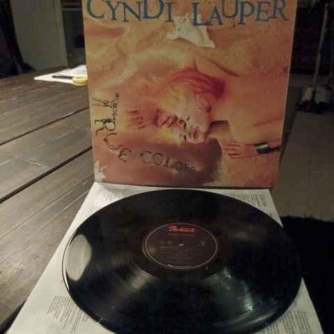 Cyndi Lauper - True colours