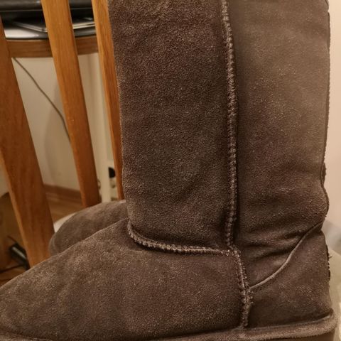 Brune 100 % ull Bearpaw sko