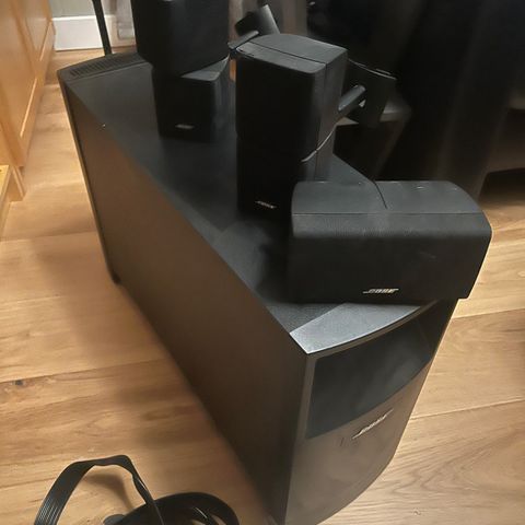 Bose Acoustimass 10 Series IV Sort