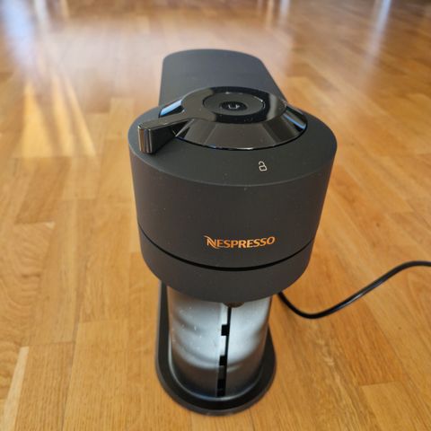 Nespresso Vertuo Next (Matt svart)