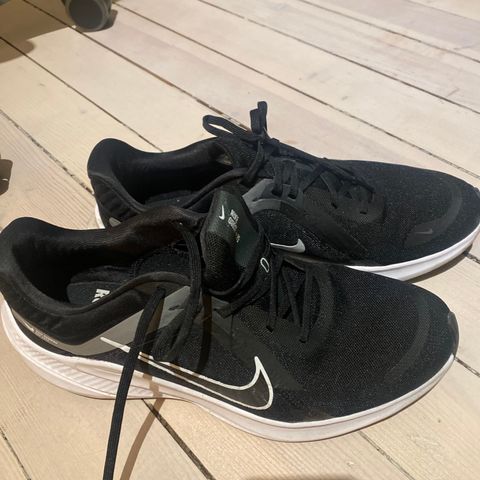 NIKE Quest 5 løpesko herre