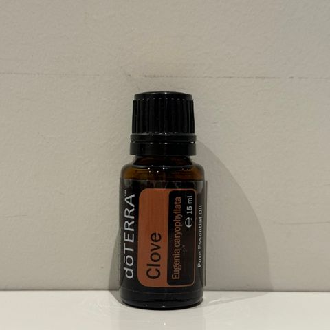 Nellik (Clove)  Doterra  eterisk olje  (15ml)