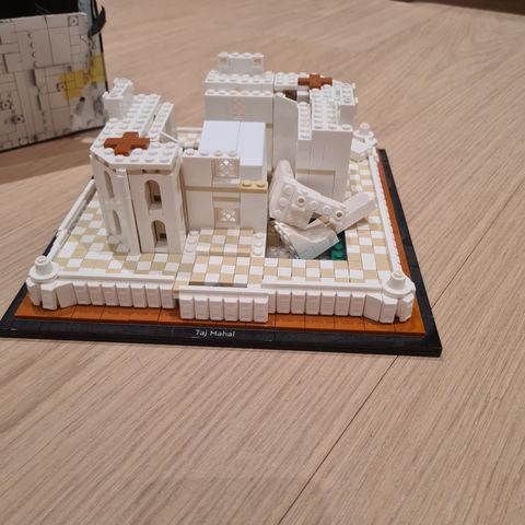 LEGO Tadj Mahal 21056