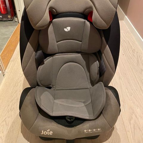 bilstol (Joie) fra nyfødt til 36 kg